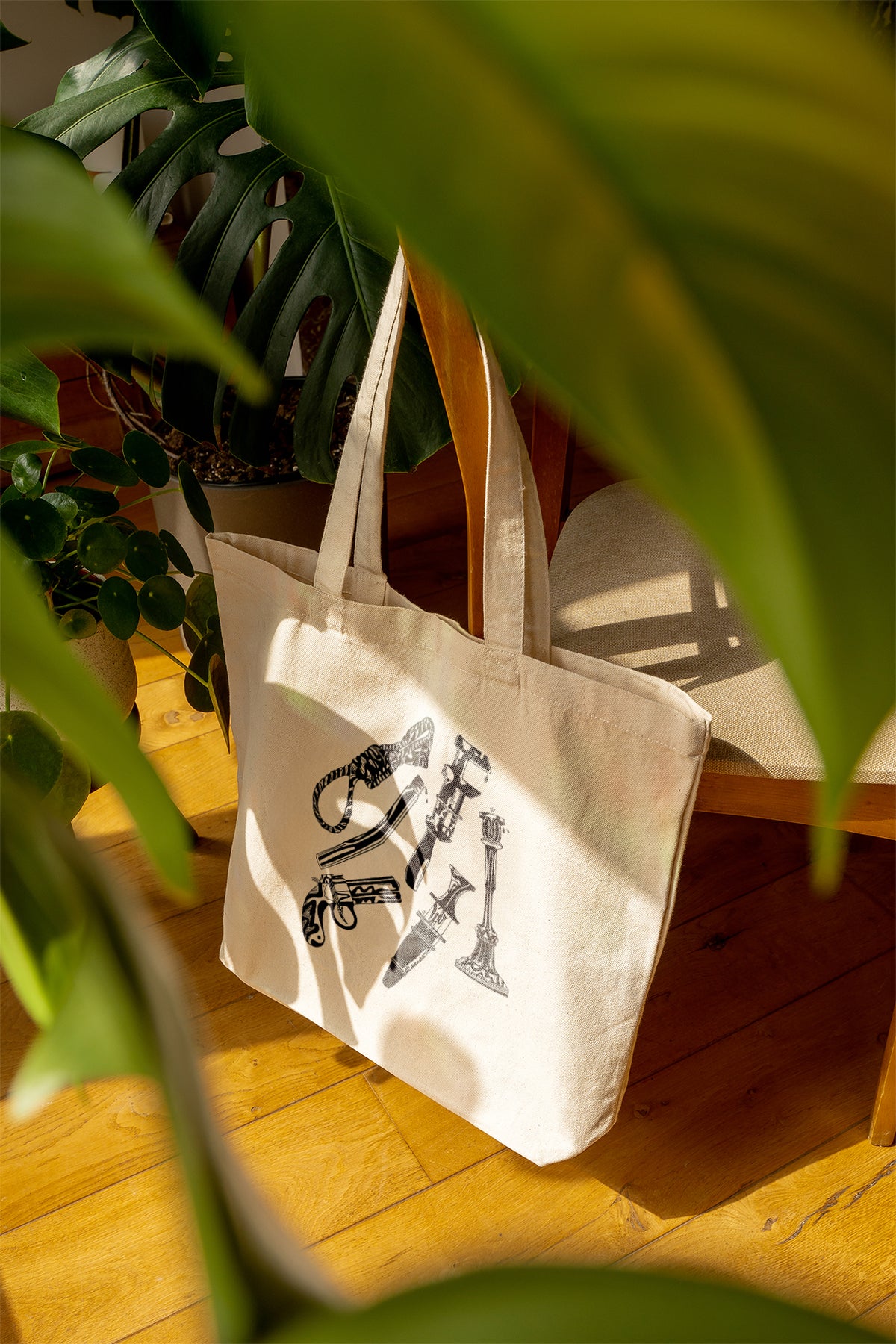 Clue Tote Bag